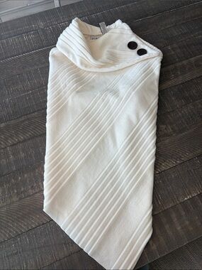 Le Moda Cream Ribbed Funnel Neck Pullover